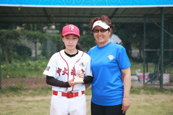 全国最佳投手潘亦琳